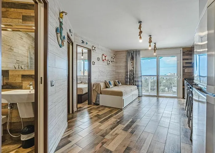 Captain Americas * Playa de las Americas (Tenerife)